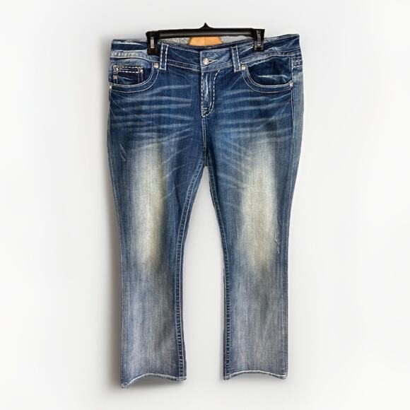 Miss Me Vintage Jezebel Jeans Womens 34 Measures 36 Easy Boot Bling EUC Y2K Plus - Picture 2 of 16